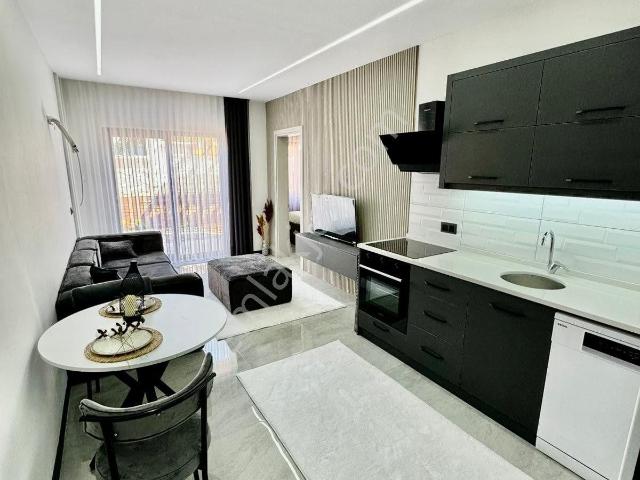 Zeytinköy Mahallesi Adli Tıp Yakınında Müstakil Bahçeli 1+1 Apart A195