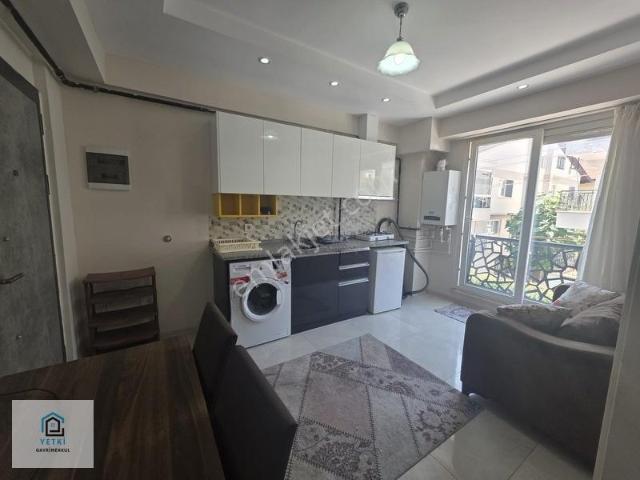Zeytinköy Mevki Cerrahi Hastanesine Yürüme Mesafesinde 1+1 Apart