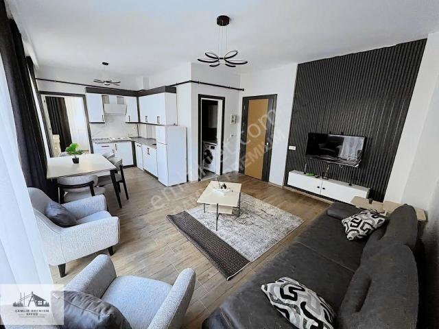 Zeytinköy'de Arakat Balkonlu Sıfır 1+1 Daire