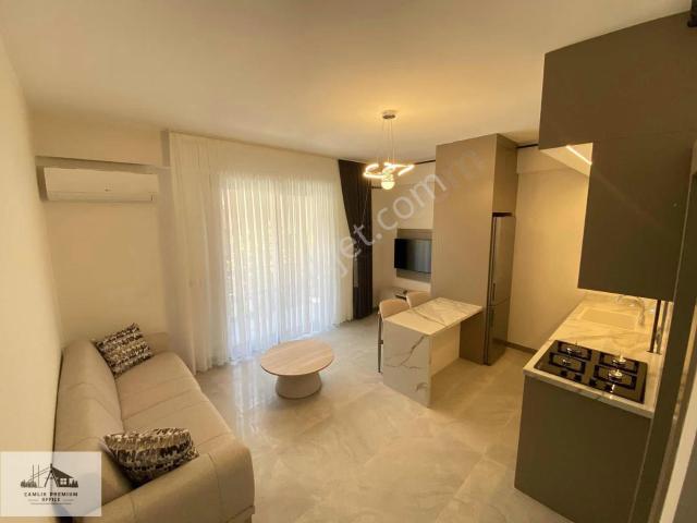 Zeytinköy'de Havuzlu Binada Kiralık 1+1 Full Eşyalı Daire
