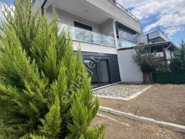 !zeytinli Jandarma Mevkii 4+1 Müstakil Villa