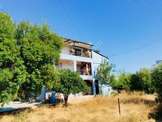 Zeytinlik Mahallesi'nde 280 M² | 3 Katlı | Eşsiz Manzaralı | Gen