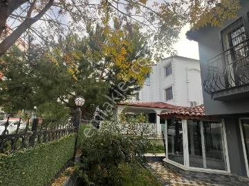Turgutlu, Manisa ili, Ege Bölgesi - Uüzme havuzu