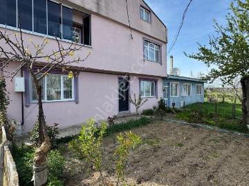 Zeybek Emlaktan Karşıyaka Da Bahçeli 2+1 Dairemiz Kiralıktır