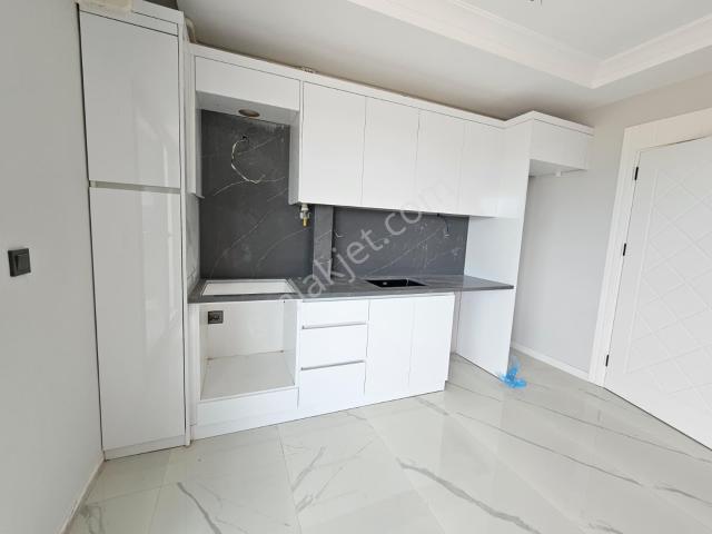 Zeybek Emlaktan Site İçerisinde 1+1 Dairemiz Satılıktır