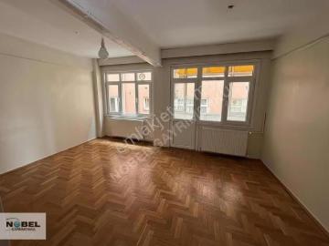 Zeynepkamil Mahallesinde 1.5 +1 Satılık Daire