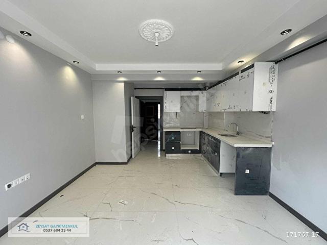 ZEYSAT'TAN PTT KAPALI PAZAR YAKINI SATILIK 1+1 DAİRE