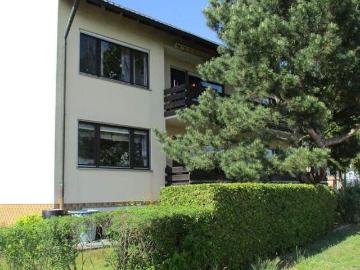 ZFH in Randlage mit bezugsfreier, attraktiver EG Wohnung 111 m² in Heidenfeld bei Schweinfurt. Auch als großzügiges Einfamilienhaus nutzbar!