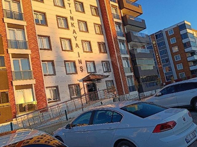 ZİYA GÖKALP MAHALLESİ GO PETROL ARKASI EŞYALI 3+1+GİYİNME ODASI