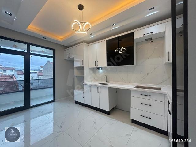ZİNCİRLİKUYU MH.BURSA CD.YAKINI GİYİNME ODALI 2+1 DAİRE BZ7