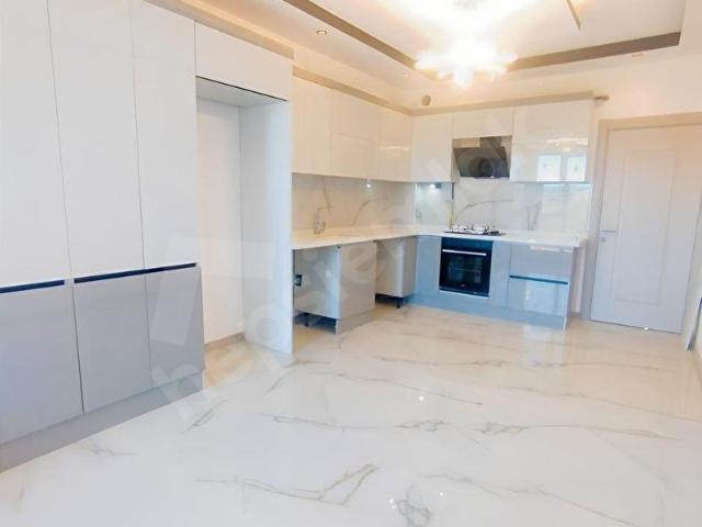 ZİNCİRLİKUYU'DA 2 ADET ARA KAT 160m2 LÜX YAPILI SIFIR 3+1