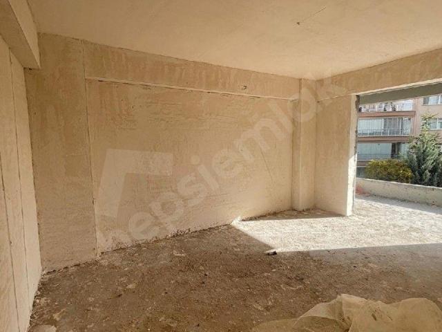 ZİRVE GAYRİMENKUL'DEN GAZİ MAHALLESİNDE 3+1 SATILIK DAİRE