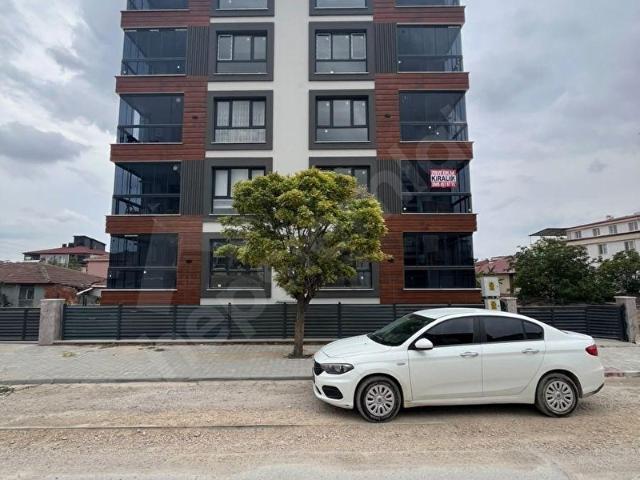 ZİRVE EMLAKTAN BAHÇELİEVLERDE KİRALIK 3+1 DAİRE
