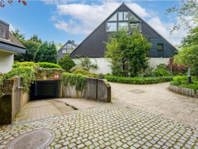 ZIMMER IN CHARMANTER WOHNUNG MIT EIGENEM GARTEN IM GRÜNEN HAMBURG WELLINGSBÜTTEL