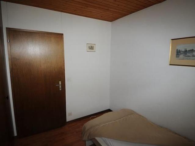 Zimmer mit gemeinsamen Bad und Küche