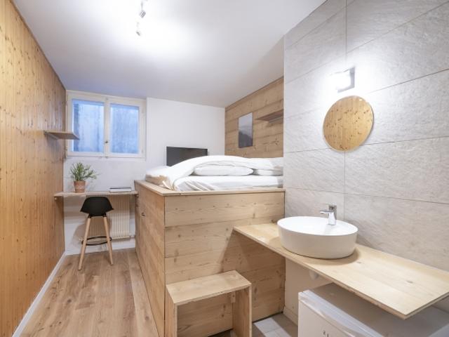 Zimmer mit privater Dusche und separater Toilette – Cry d'Er