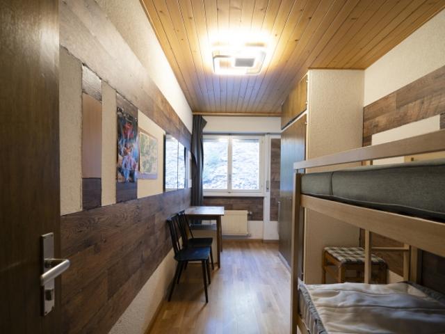 Zimmer mit separater Dusche und Toilette – Cry d'Er Bereich