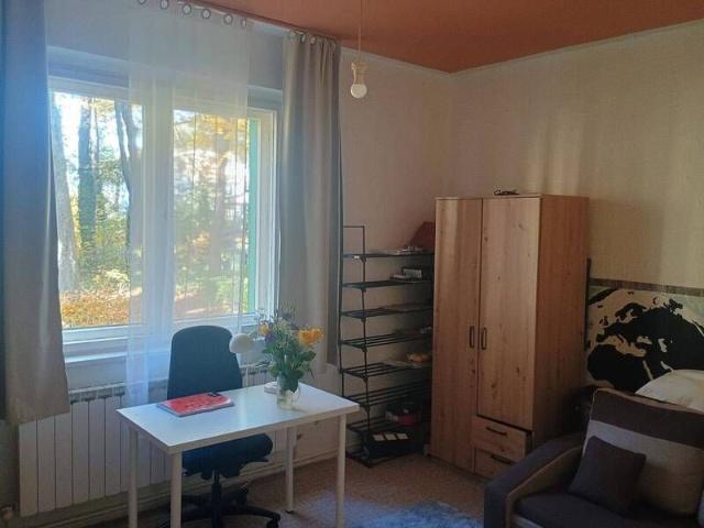 ZIMMER ZU VERMIETEN