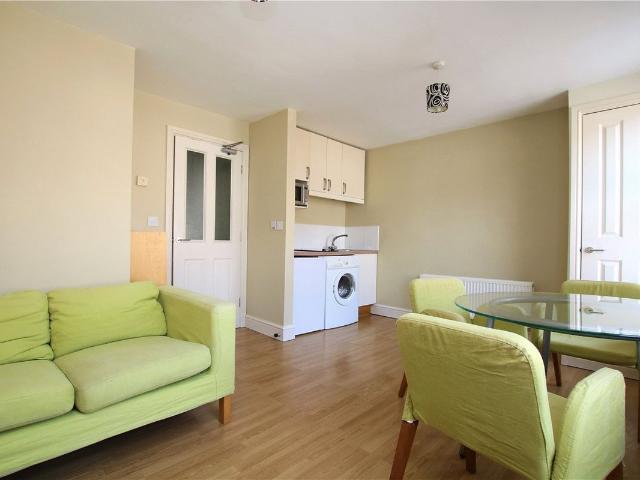 Zinzan Street, Reading, Berkshire RG1, 1 bed flat to rent, £1,000 pcm | PrimeLocation