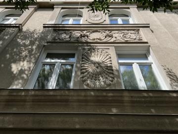 Zinshaus bestandsfrei mit Potenzial