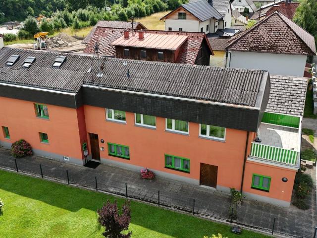 Zinshaus mit 3 bezugsfreien Einheiten, 290 m², Zentrum Attnang Puchheim