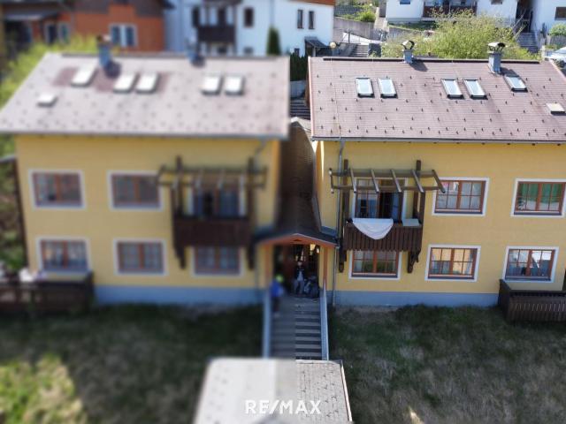 Zinshaus mit 4 Wohneinheiten in Hof bei Salzburg