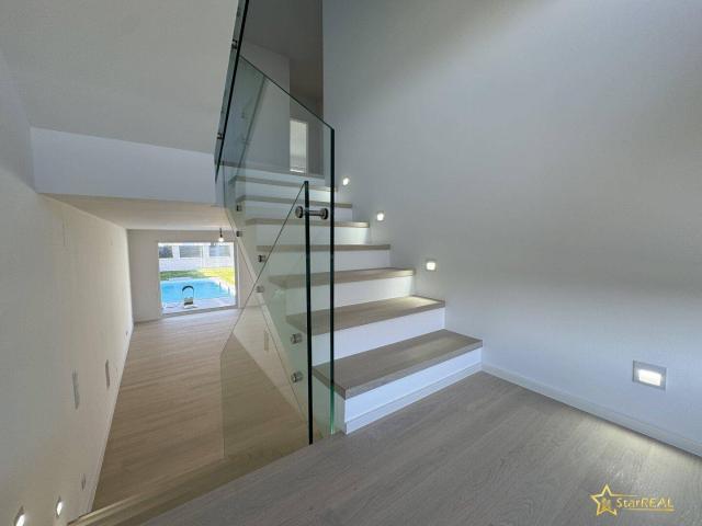 ZIEGELHAUS IN BAUMEISTERQUALITÄT! INKLUSIVE POOL. 5 ZIMMER. PROVISIONSFREI für den Käufer