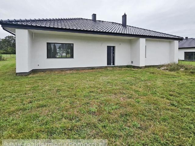 Nowoczesny dom wolnostojący 131m2 na osiedlu w Ochli