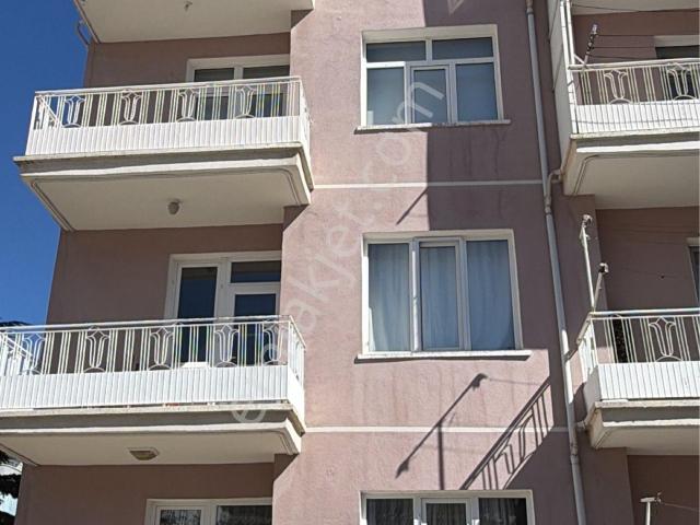 Zirve Emlak Satıyorr Yarenler Köşe 2+1 4.kat Daire Kaçmaz