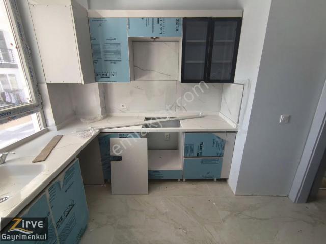 Zirve Gayrimenkulden Yıldırım Mahallesinde 2+1 Daire