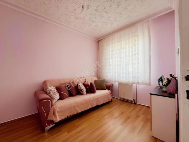 Zirvekent Toki'de 1+1 | 45 M² Net | 3. Kat | Eşyalı | Kiralık