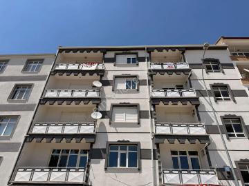 Ziraat Bankası Karşısı 4+1 Kiralık Daire