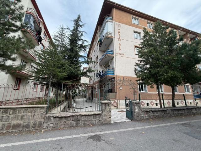 Ziya Gökalpte Merkezi Konumda 2+1 Kombili Kiralık Daire