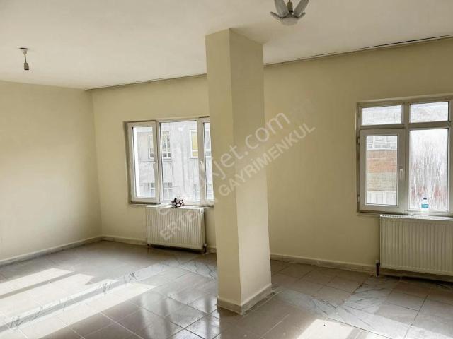 Ziya Gökalp'te Satılık 2+1 Daire, 90m², Merkezi Konum