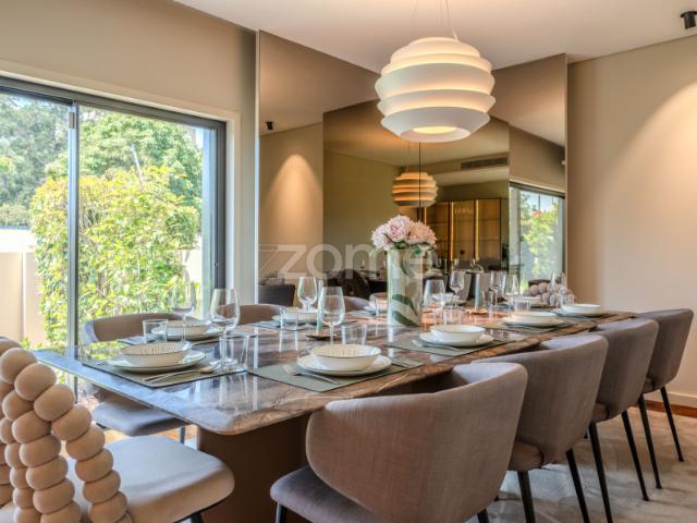Zome Portugal Moradia Contemporânea com 5 Suítes, Piscina e Garagem | Foz Porto ZMPT591799
