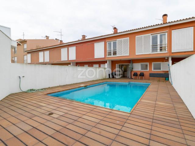 Zome Portugal Moradia T4 com piscina para arrendamento em Esposende ZMPT593431