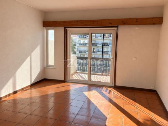 Zome Portugal Apartamento T1 com 55 m2 para arrendar no Monte do Estoril ZMPT593597