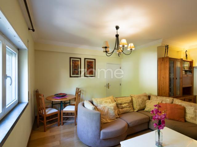 Zome Portugal Apartamento T3 para arrendamento em Monte Estoril, ZMPT591488