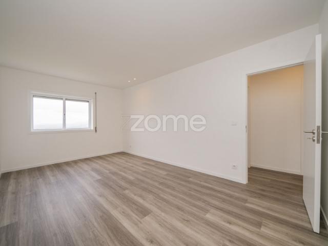 Zome Portugal Apartamento T3 para Arrendar, em São Vicente! ZMPT588211