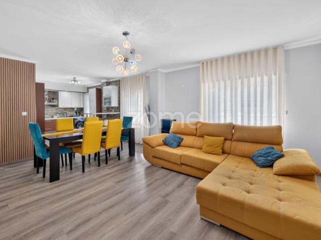 Zome Portugal Arrendamento Apartamento T3 Urbanização Neudel Amadora ZMPT592980