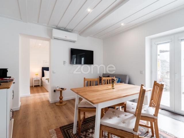Zome Portugal T1 Novo para Arrendamento em Couros no Centro de Guimarães ZMPT586082
