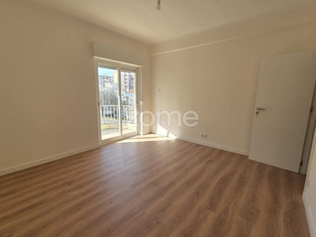 Zome Portugal T2 Arrendamento Reboleira ZMPT586919