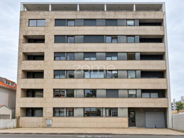 Zome Portugal T2 Duplex mobilado ao Norteshoping|Garagem 2 carros|Matosinhos ZMPT594381