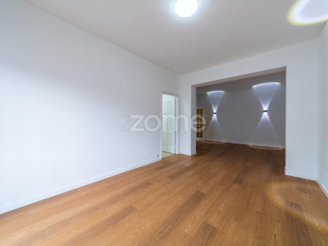 Zome Portugal T3+1 renovado para arrendamento no centro da cidade ZMPT588870
