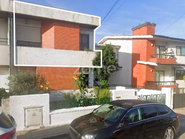 Zome Portugal T3 Duplex com Terraço Privativo e Garagem Box para 2 Viaturas ZMPT593778