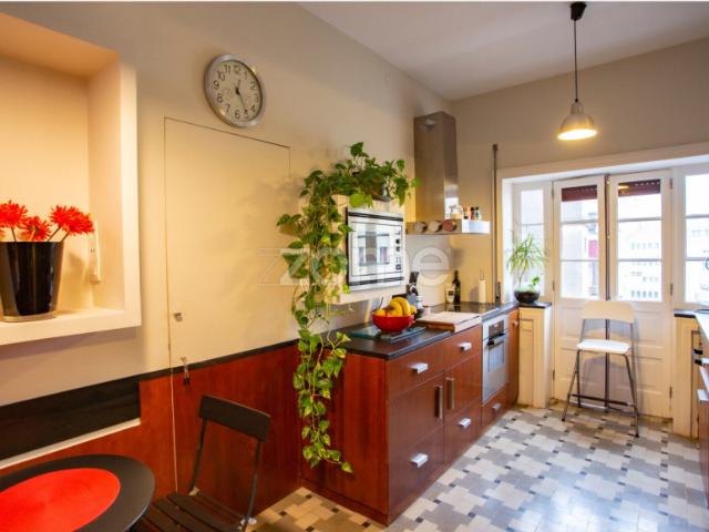 Zome Portugal T3 5º PISO CENTRO PORTO ARRENDAMENTO ZMPT584695