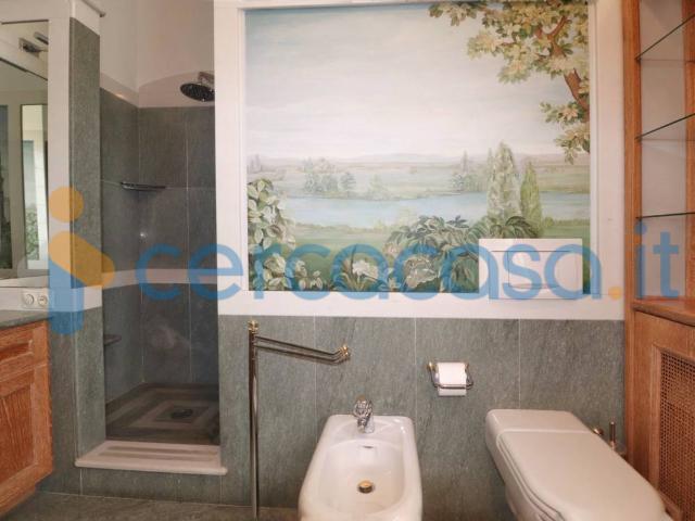 Zona brera, signorile quadrilocale con box
