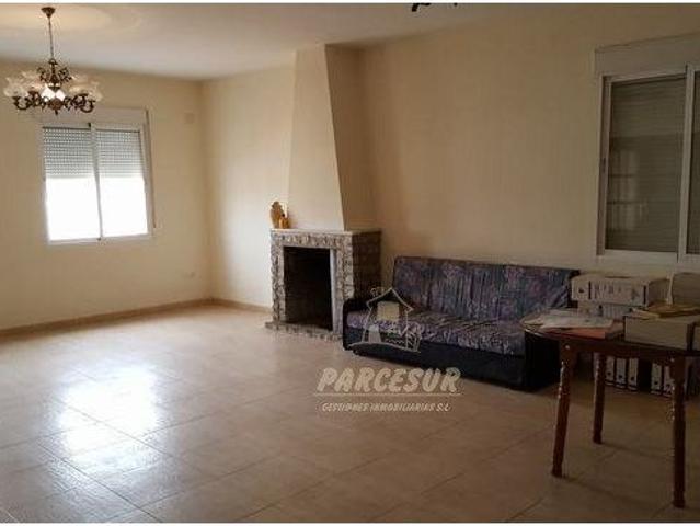 ZONA CAMPIÑUELA BAJA Parcela de 1250 con chalet compuesto por 2 viviendas independientes