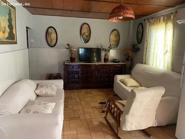 ZONA CORTIJO DEL RUBIO Parcela de 6.000 m, casa de 200 m2 y nave de 500 m2