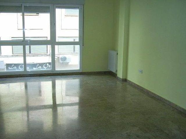 Zona Plaza del Carmen Piso de 4 dormitorios sin amueblar